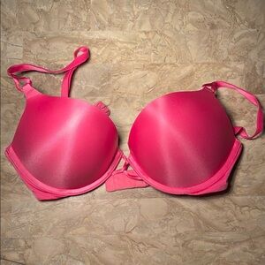 Victoria's Secret BOMBSHELL BRA / Pink Padded Bra Full Coverage T-Shirt Style